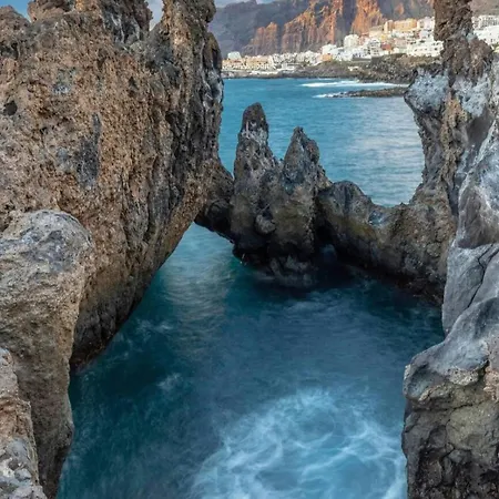 Wonderland Tierra Fertil Gigantes * Santiago del Teide